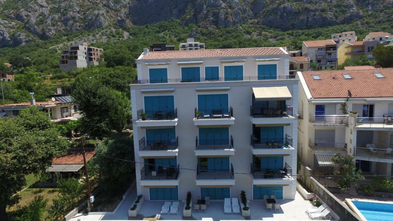 Apartments Boka Blue Dobrota Kotor Bagian luar foto